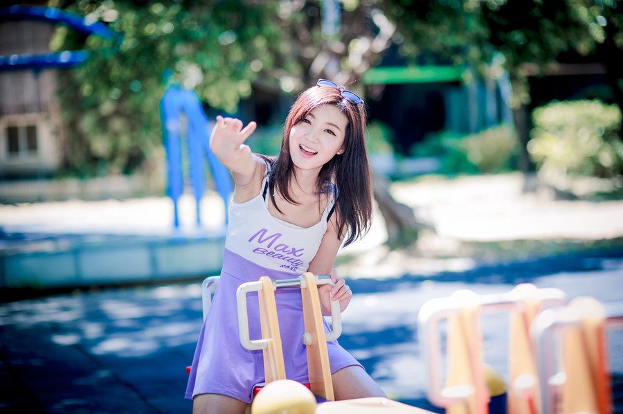 一个家庭没有书，就好像一间房子没有窗户。